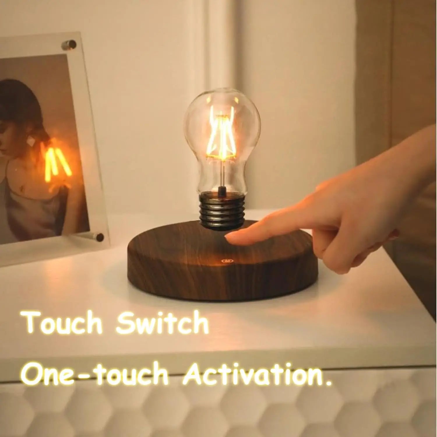 Magnetic Floating Lamp – Light That Defies Gravity